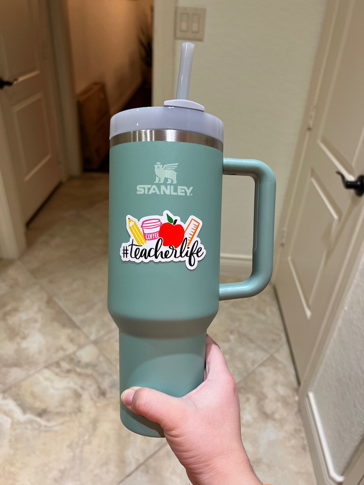 ELECTRIC AMBITION TUMBLER W/HANDLE — Turquoise Door Tomball